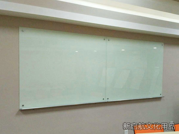長(zhǎng)沙新啟航文化用品有限公司,長(zhǎng)沙教學(xué)黑板,多功能電子白板配套推拉板,弧形黑板銷售,帶架移動(dòng)書寫板哪里好 長(zhǎng)沙新啟航文化用品有限公司,長(zhǎng)沙教學(xué)黑板,多功能電子白板配套推拉板,弧形黑板銷售,帶架移動(dòng)書寫板哪里好